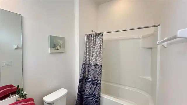 Listing Photo 22