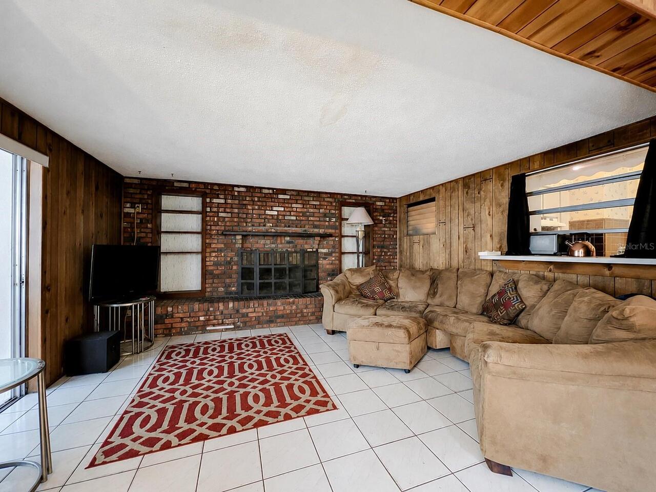 Listing Photo 7