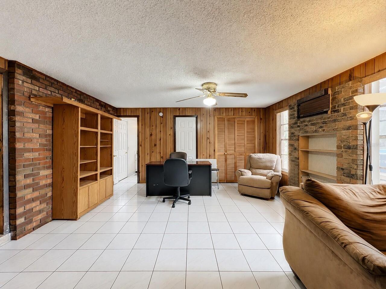 Listing Photo 9