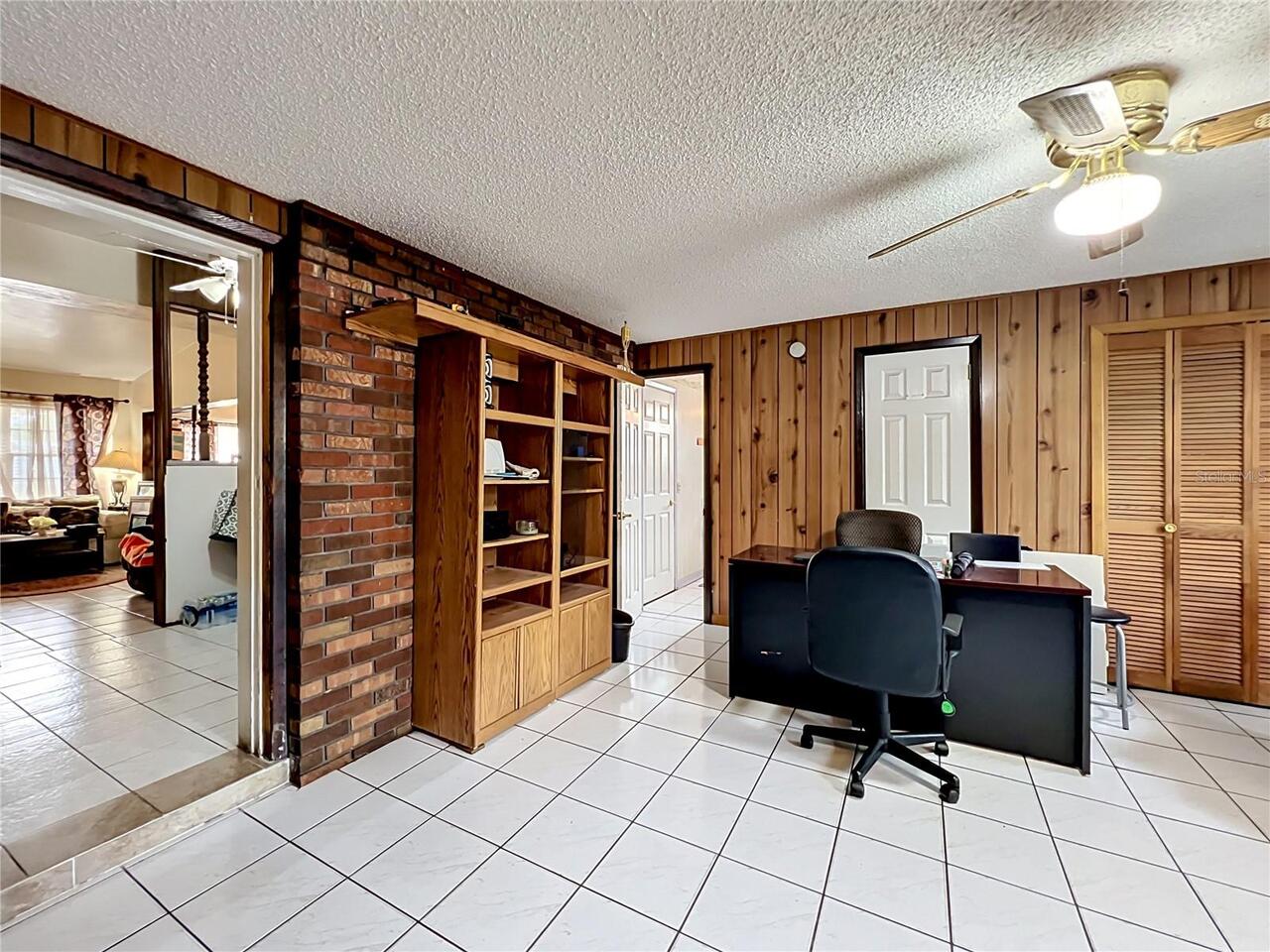 Listing Photo 11