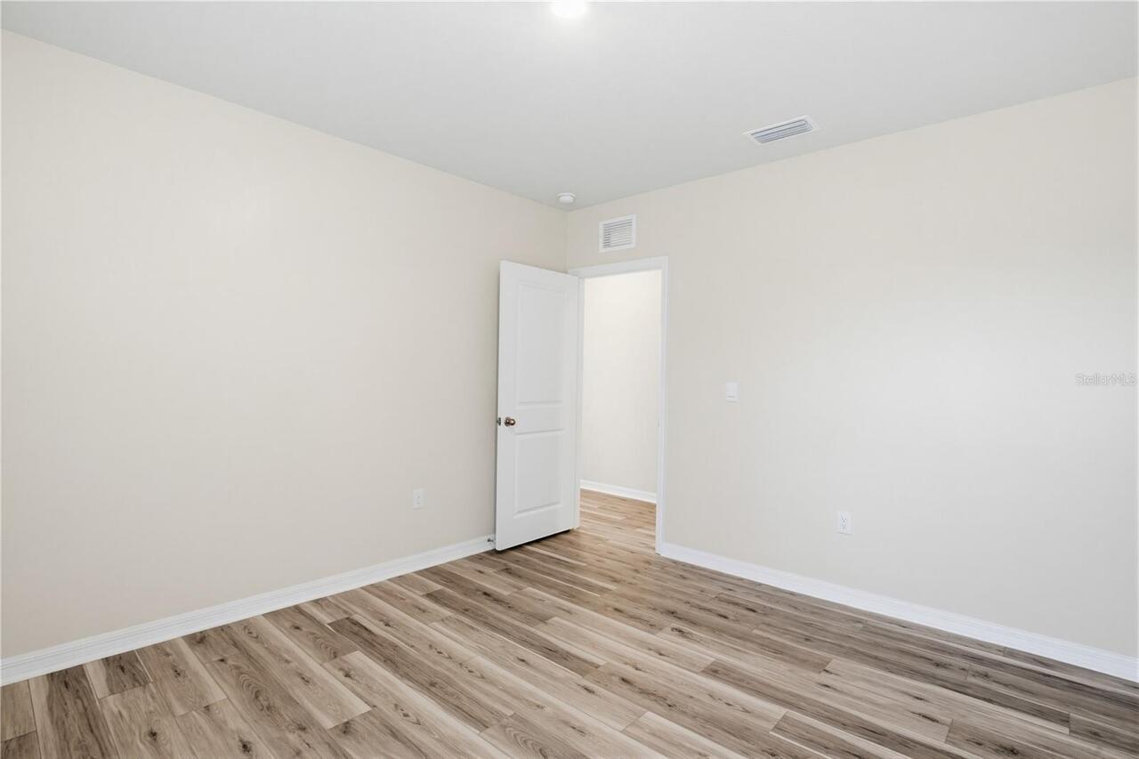 Listing Photo 24