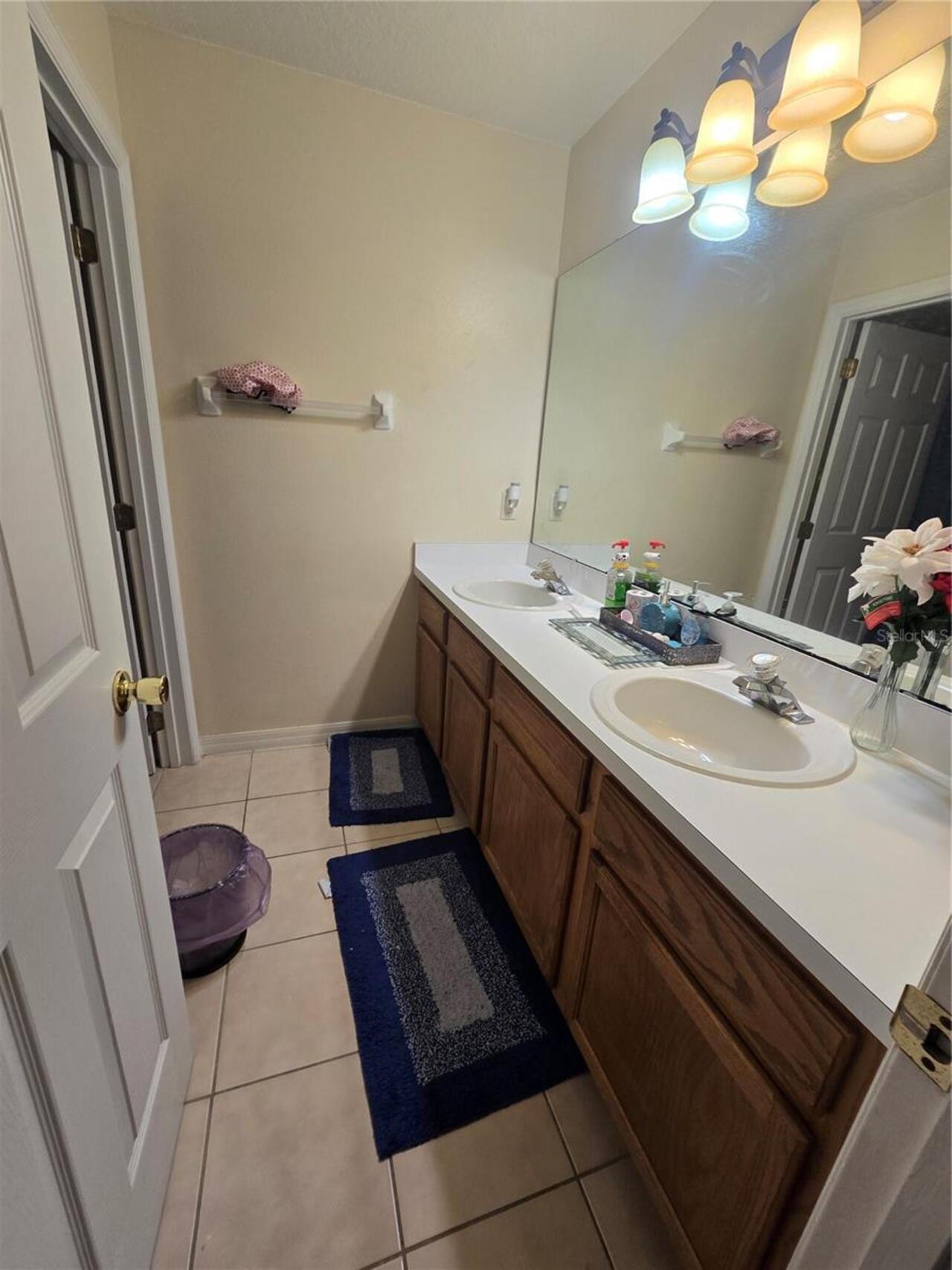 Listing Photo 12