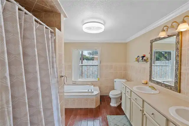Listing Photo 16