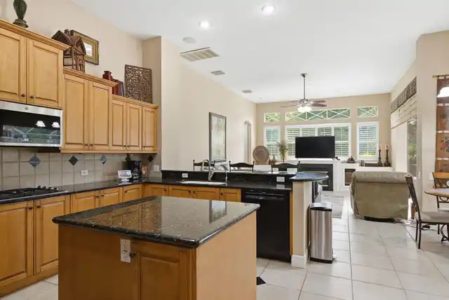 Listing Photo 7