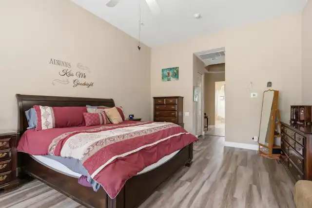 Listing Photo 17