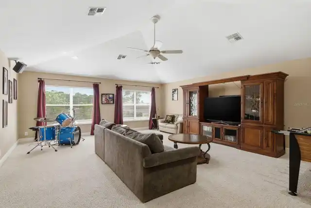 Listing Photo 33