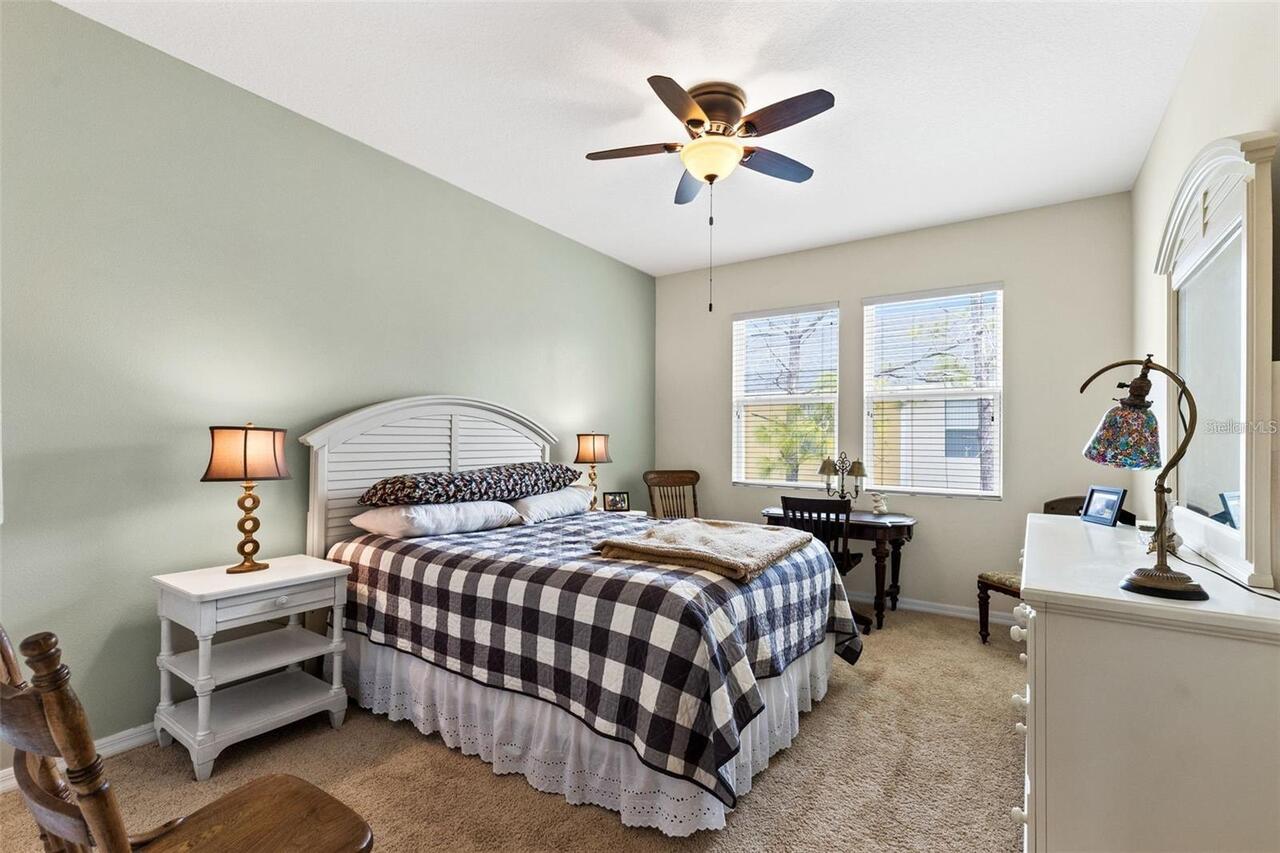Listing Photo 11