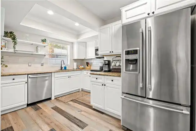 Listing Photo 8
