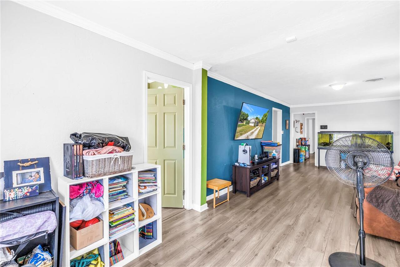 Listing Photo 8