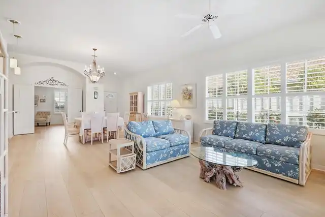 Listing Photo 9