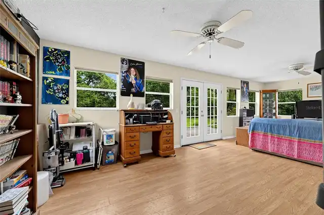 Listing Photo 15