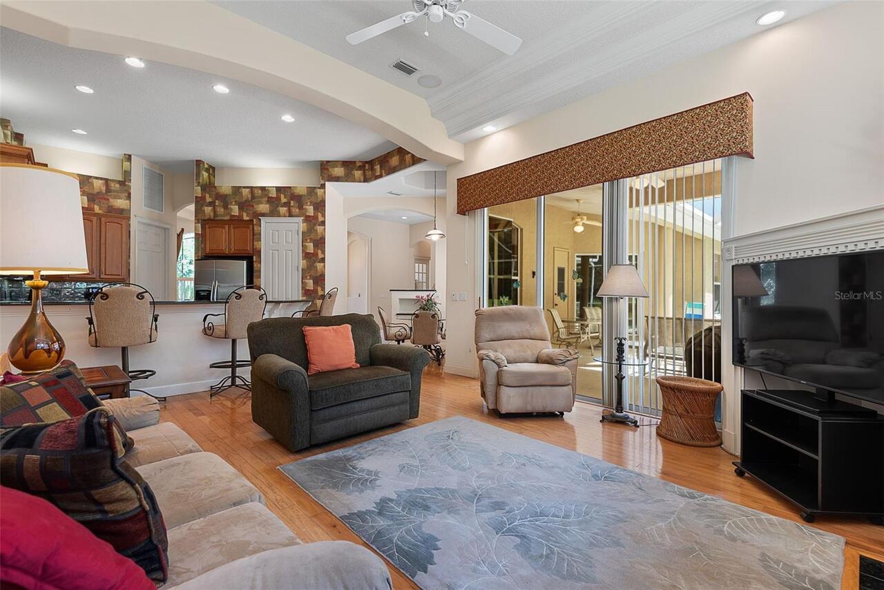 Listing Photo 18