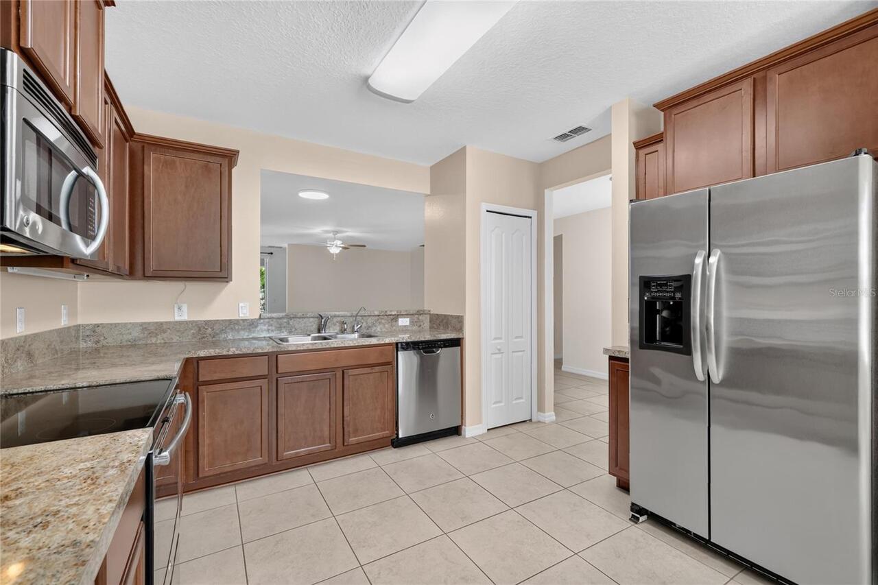Listing Photo 9