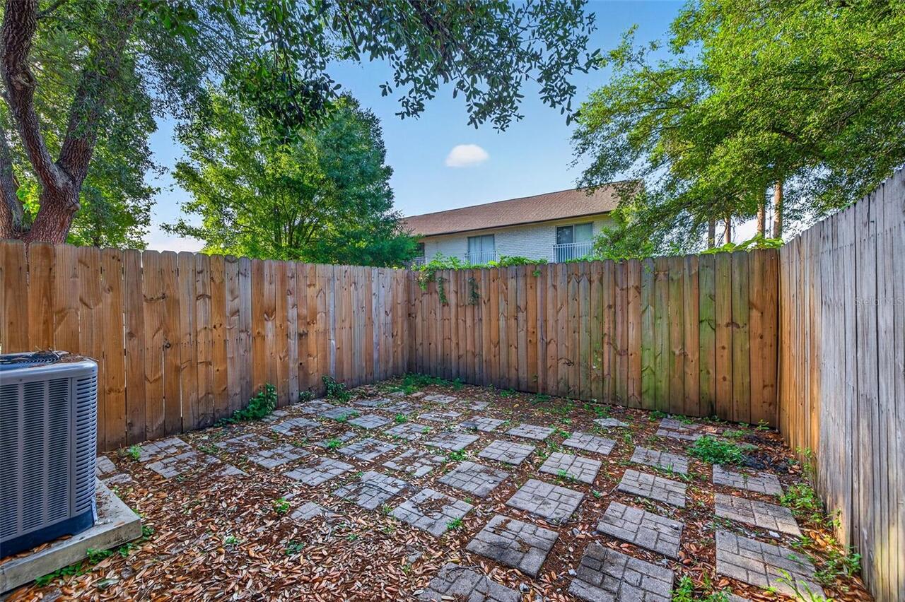 Listing Photo 12