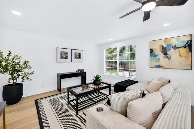 Listing Photo 22