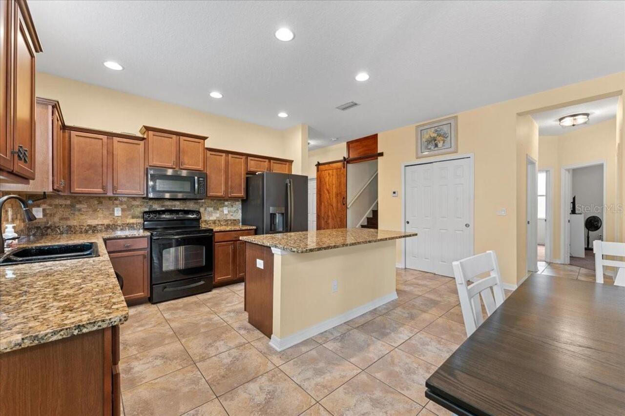 Listing Photo 14