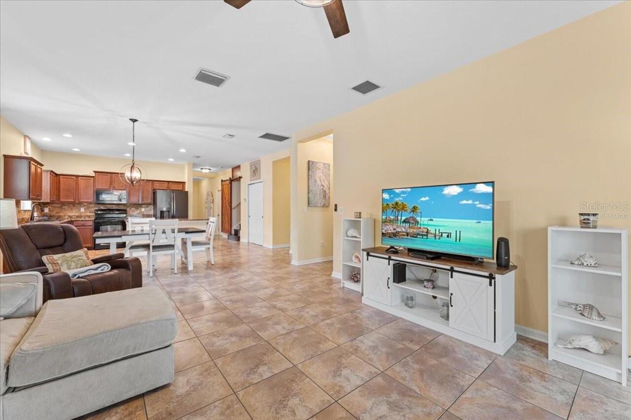 Listing Photo 17