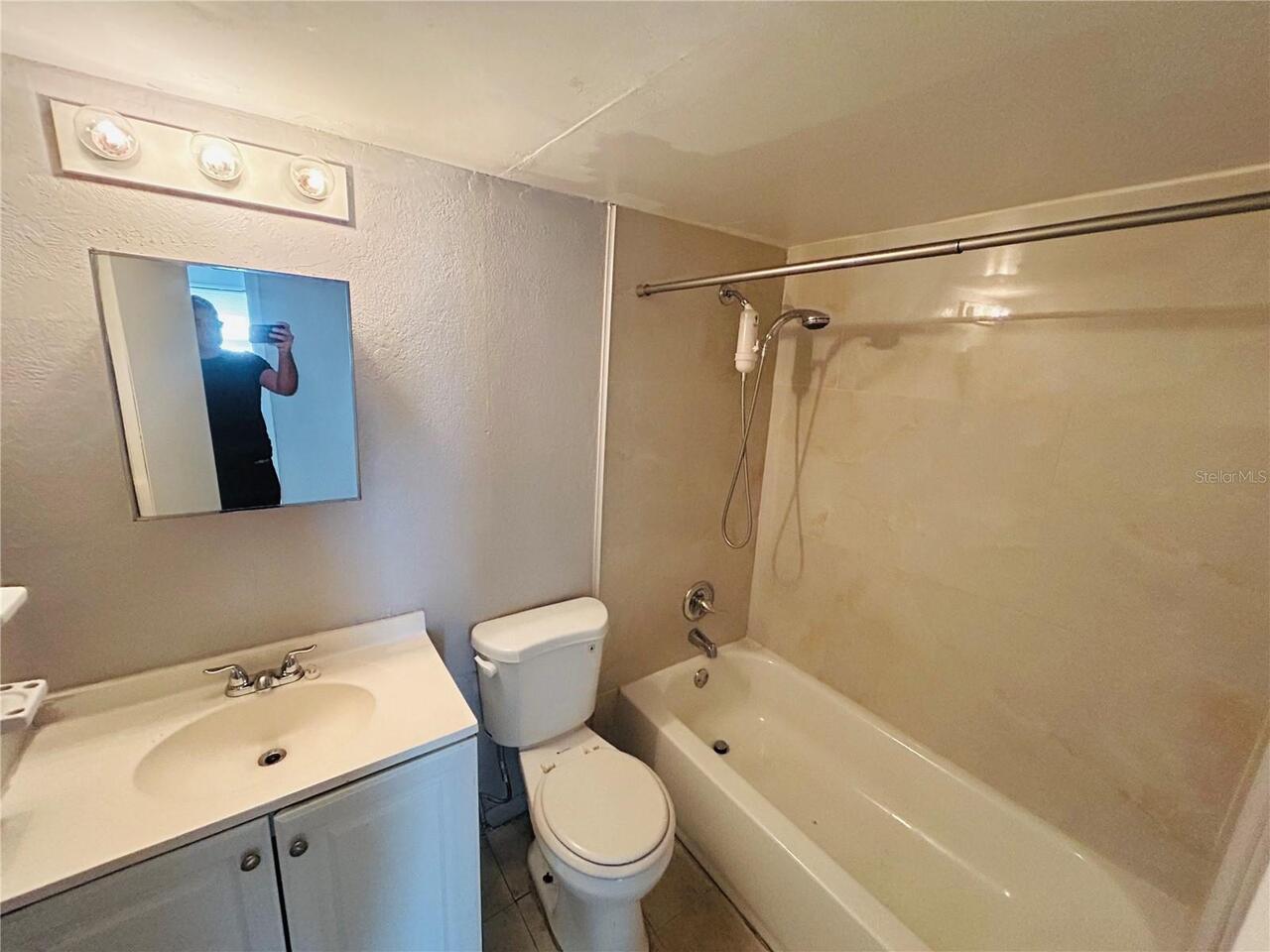 Listing Photo 9
