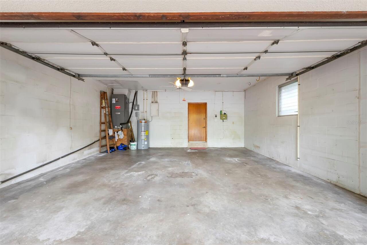 Listing Photo 12