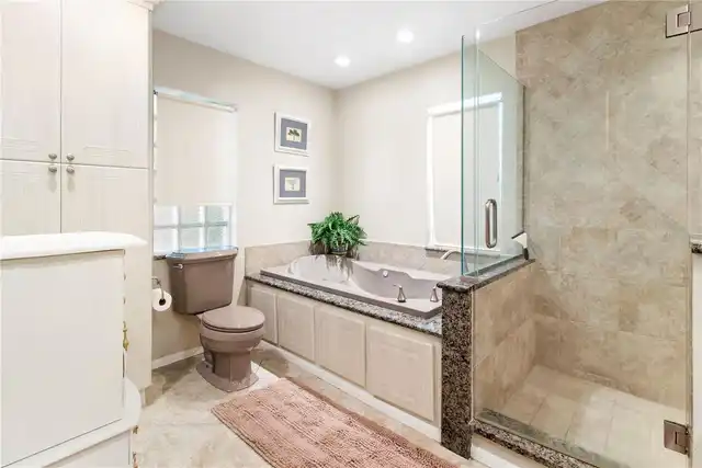 Listing Photo 11