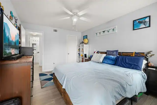 Listing Photo 16