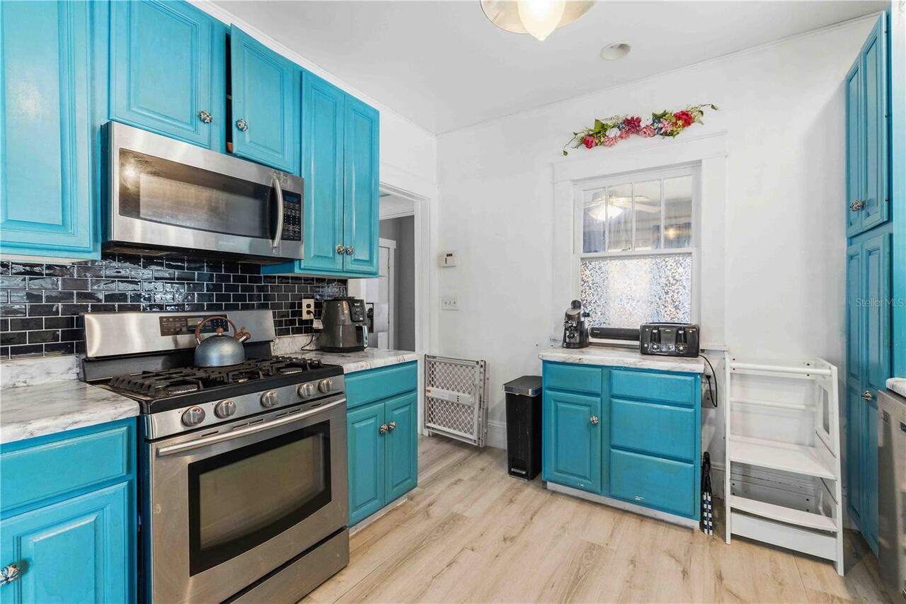 Listing Photo 11