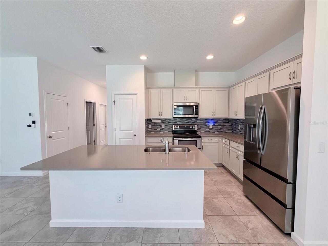 Listing Photo 10