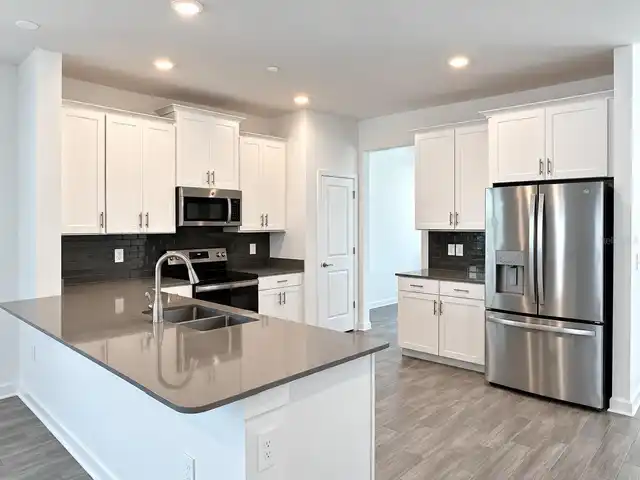 Listing Photo 10