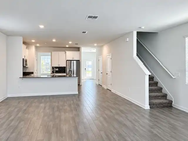 Listing Photo 15