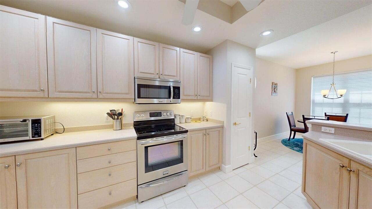 Listing Photo 8
