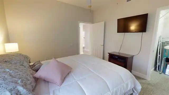 Listing Photo 18