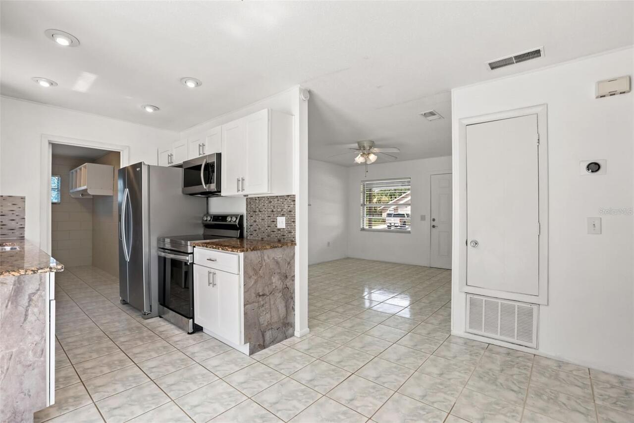 Listing Photo 9