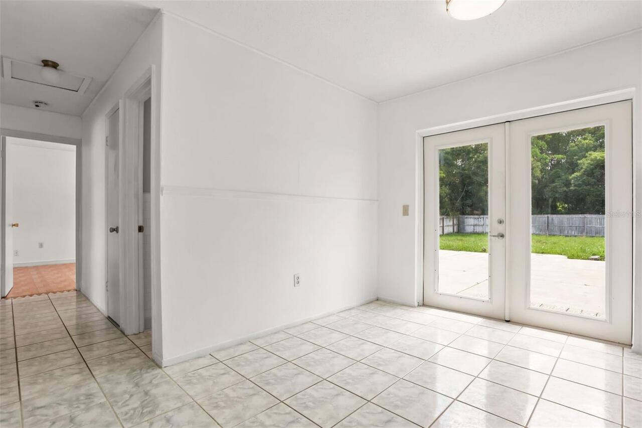 Listing Photo 14