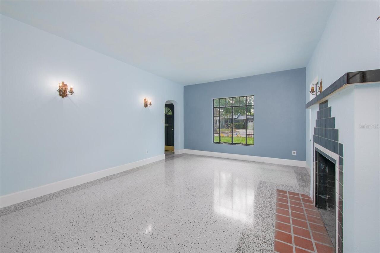Listing Photo 11