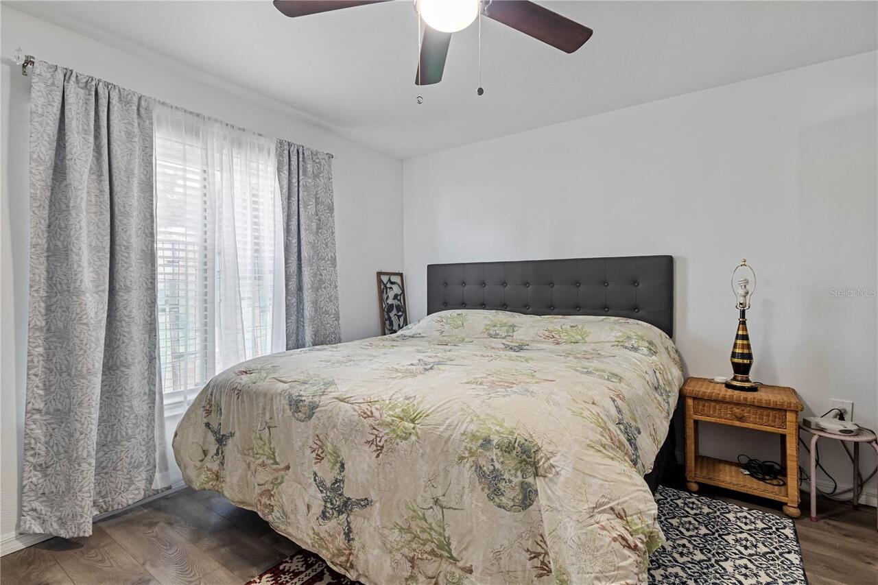 Listing Photo 12