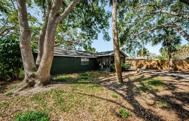 Listing Photo 32