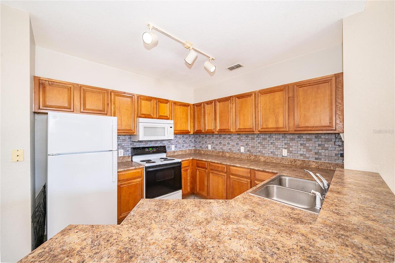 Listing Photo 17