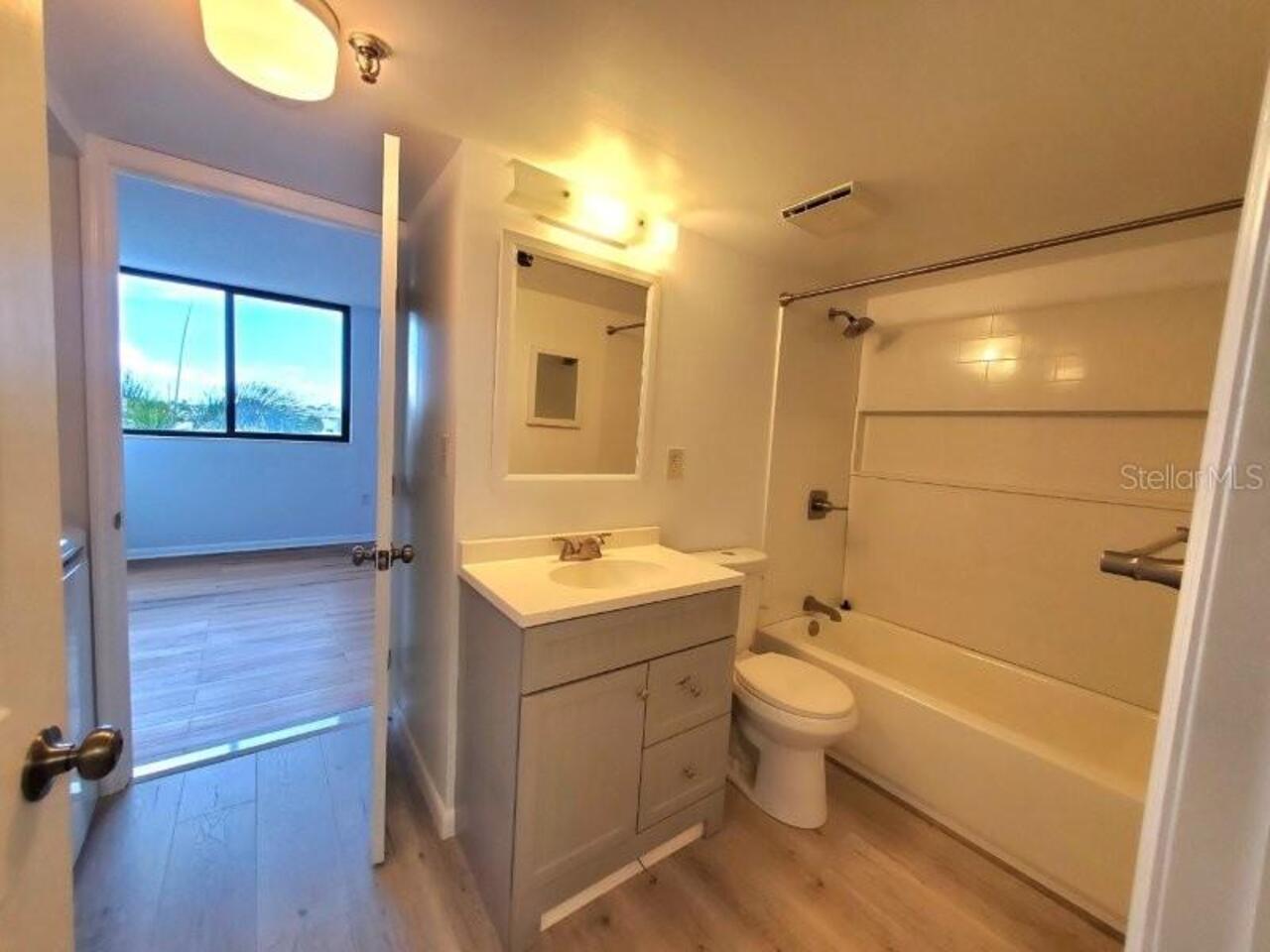 Listing Photo 7