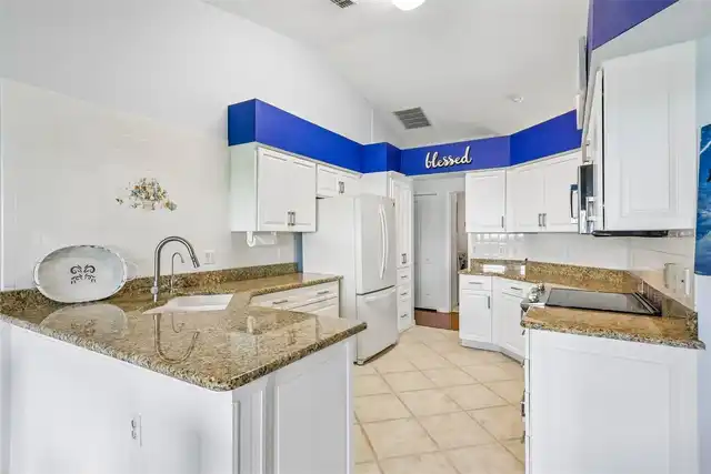 Listing Photo 15