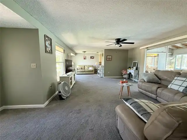 Listing Photo 8