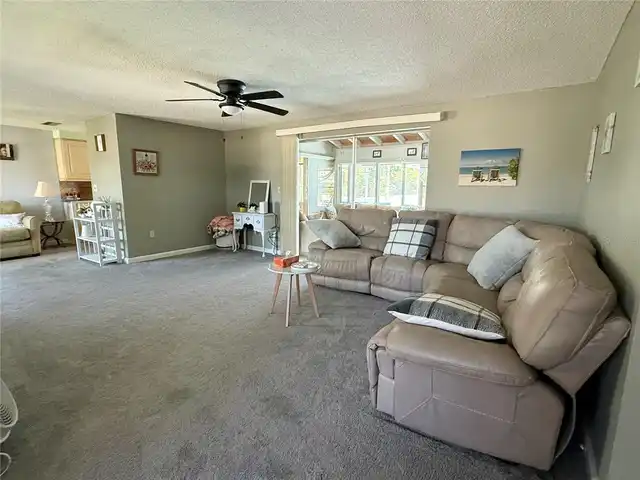 Listing Photo 11