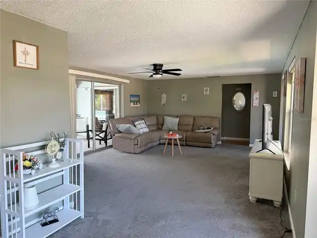 Listing Photo 14