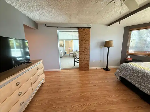 Listing Photo 22
