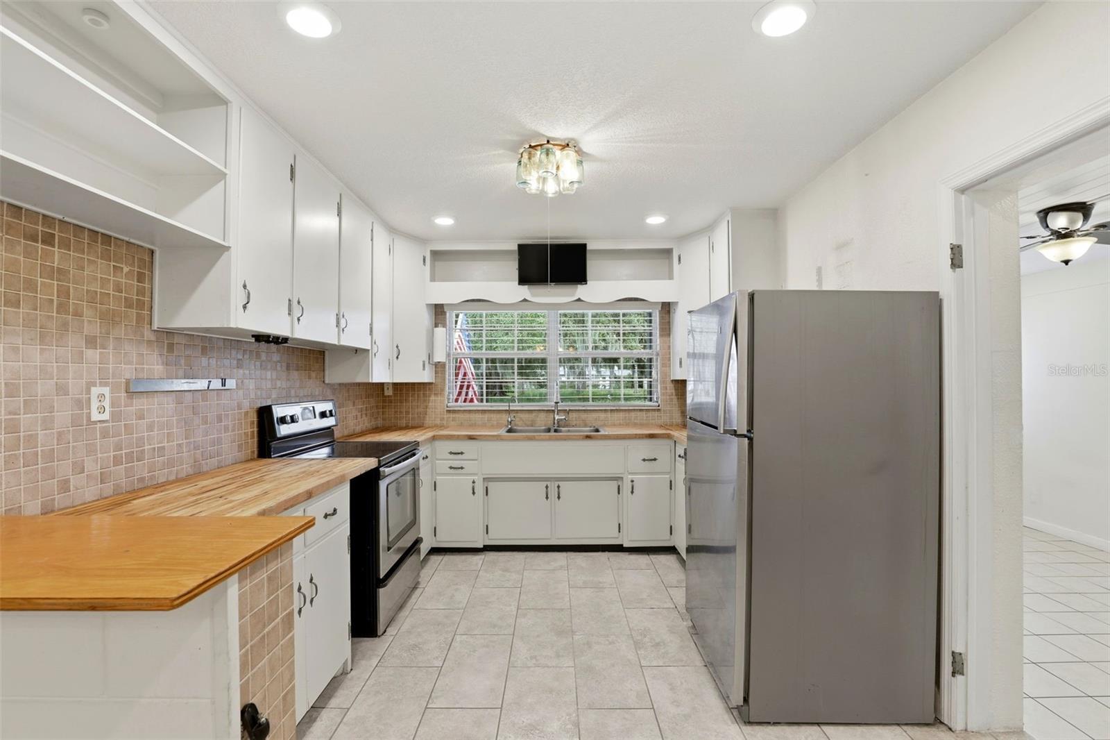 Listing Photo 14