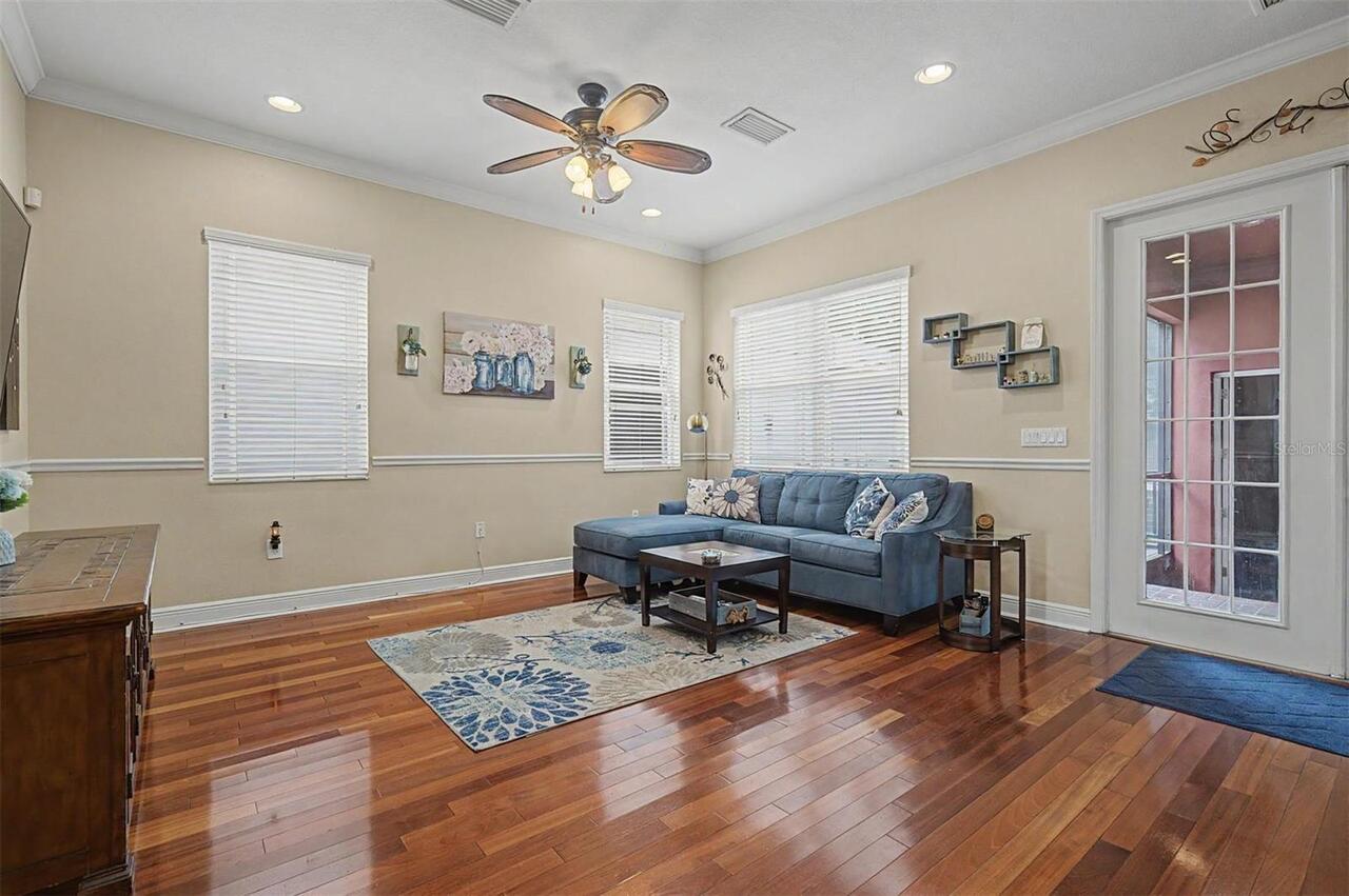 Listing Photo 12