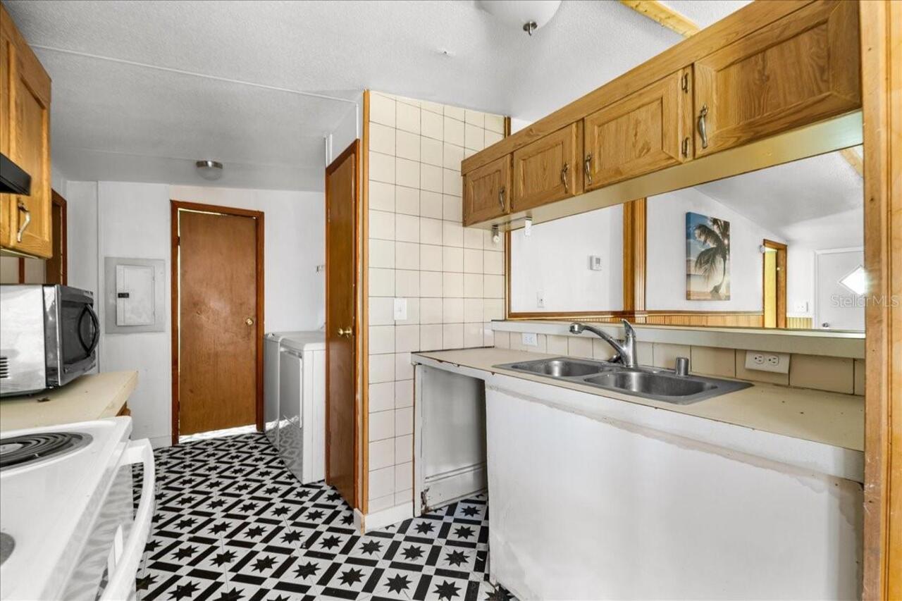 Listing Photo 16