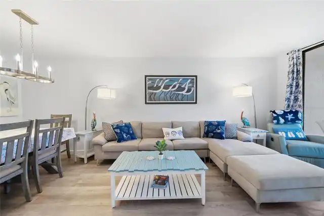 Listing Photo 11