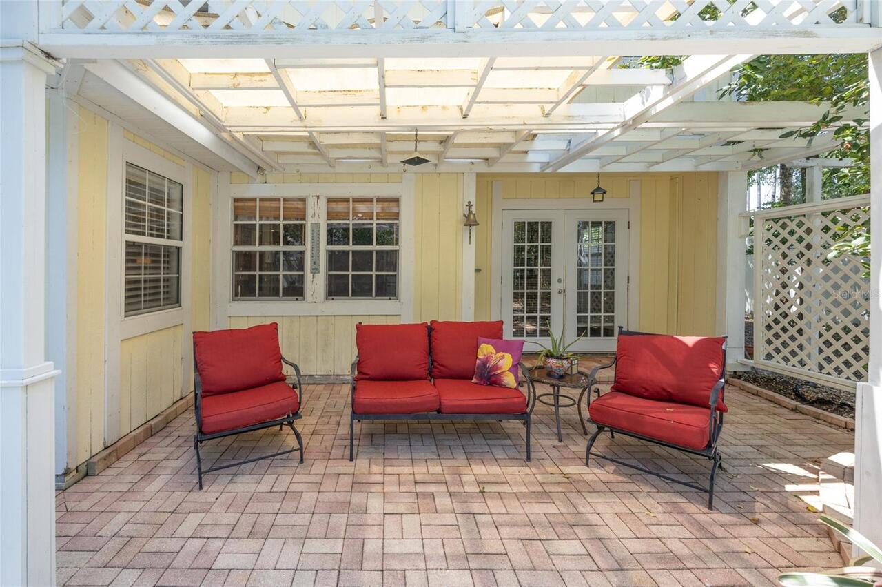 Listing Photo 11