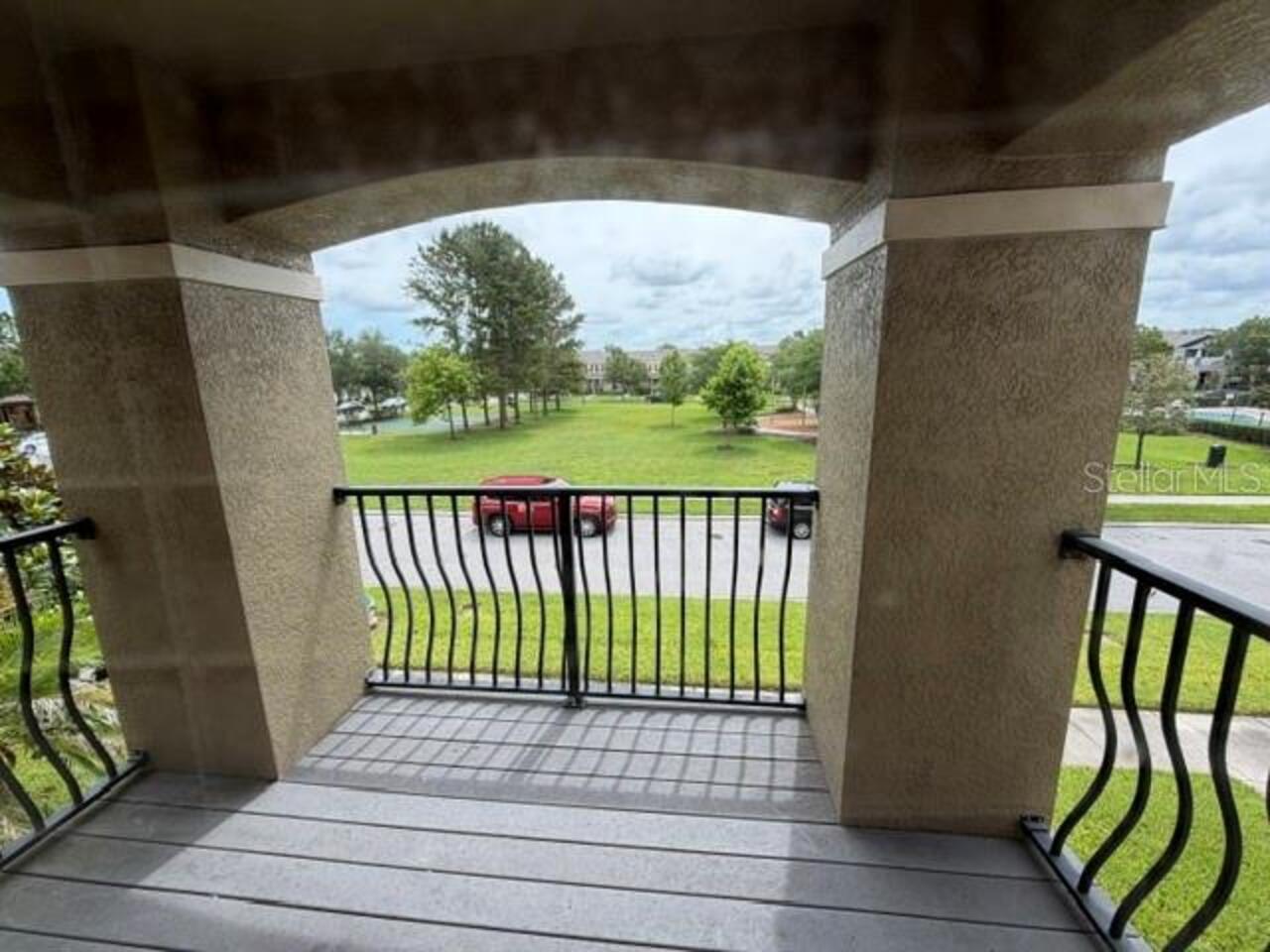 Listing Photo 12