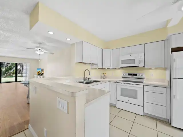 Listing Photo 7